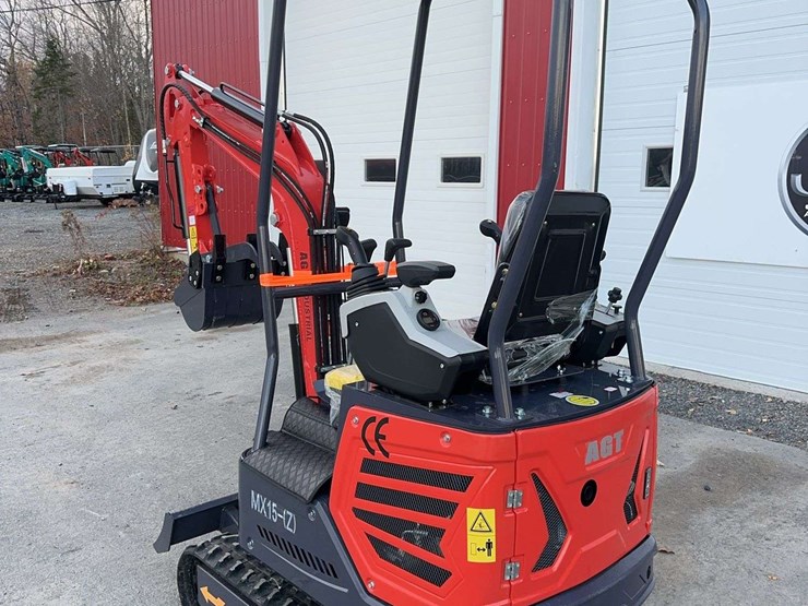 2025-agt-mx15z-mini-excavator-image-7