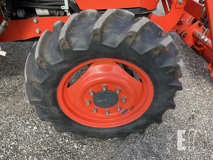 2016-kubota-m7060hdc-image-14