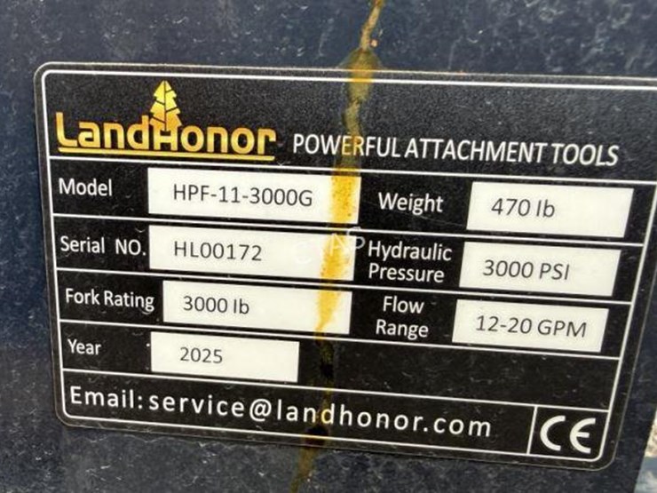 #124-•-heavy-duty-hydraulic-skid-steer-48"-forks-&-frame-image-3