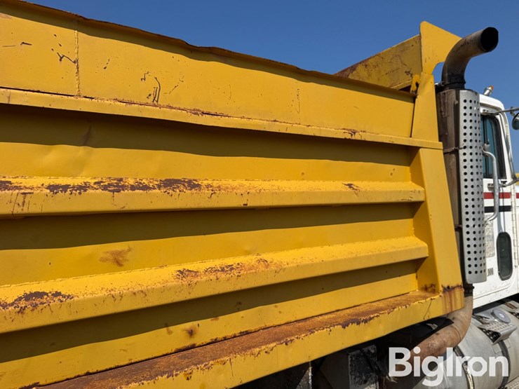 1976-international-f4270-image-19