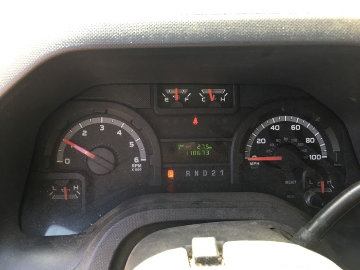 2010-ford-e250-image-6