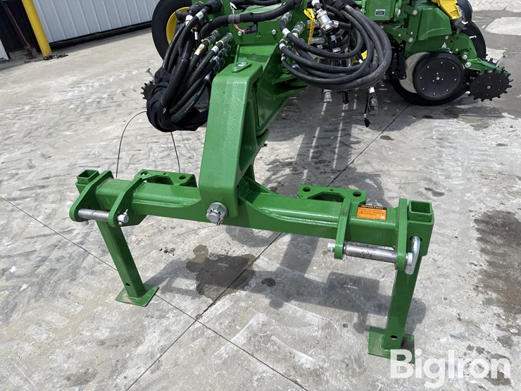 2022-john-deere-1775-image-9