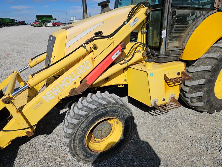 2004-new-holland-lb75b-image-6