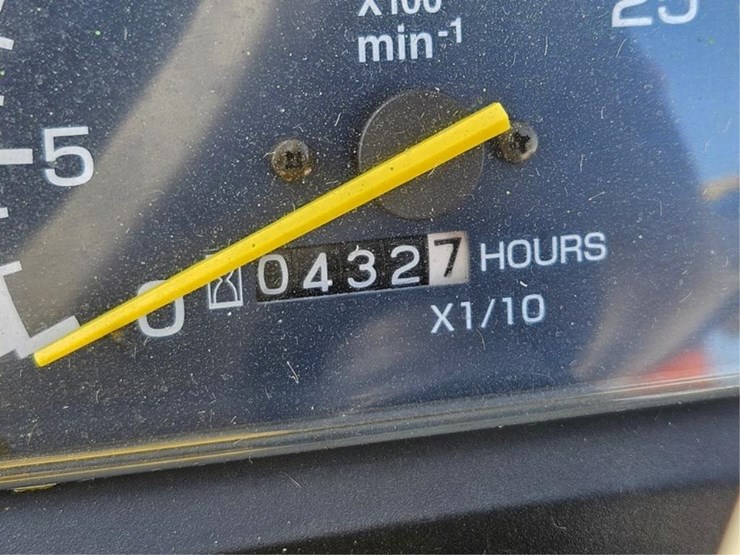 john-deere-2520-image-22