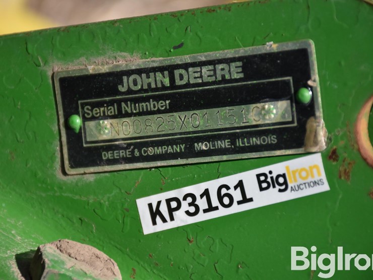 john-deere-825-image-18
