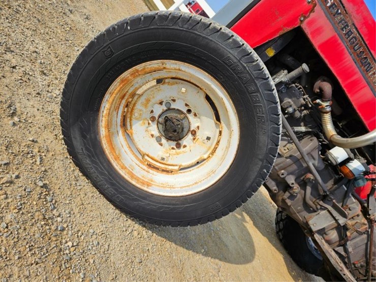 massey-ferguson-240-image-31