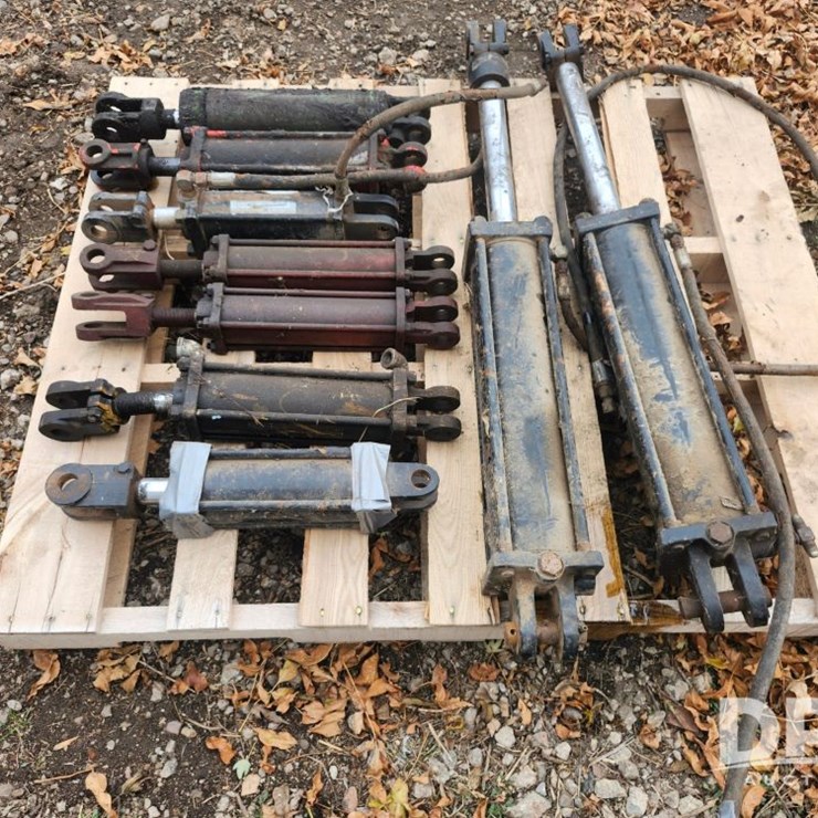 (9) Hydraulic Cylinders (ED5277)