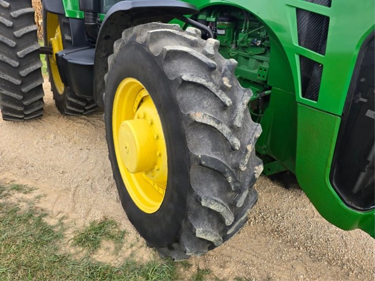 john-deere-8330-image-21