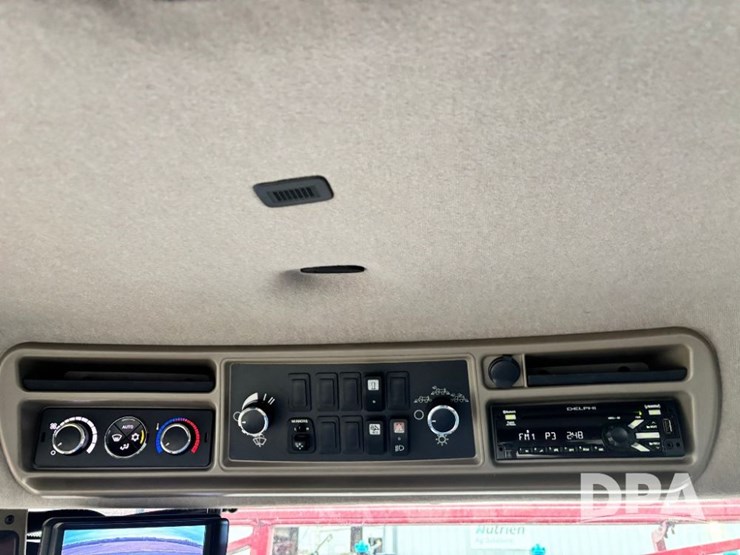 2019-case-ih-patriot-4440-image-113