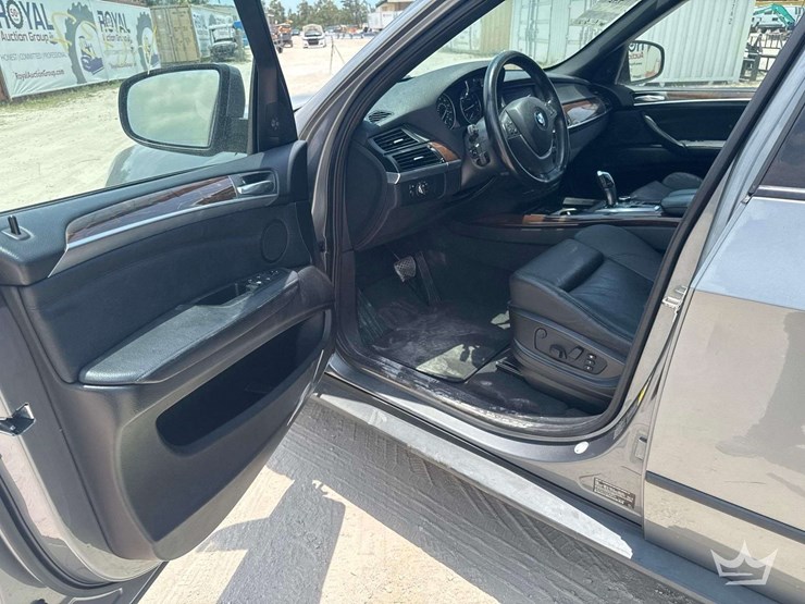 2013-bmw-x5-image-10