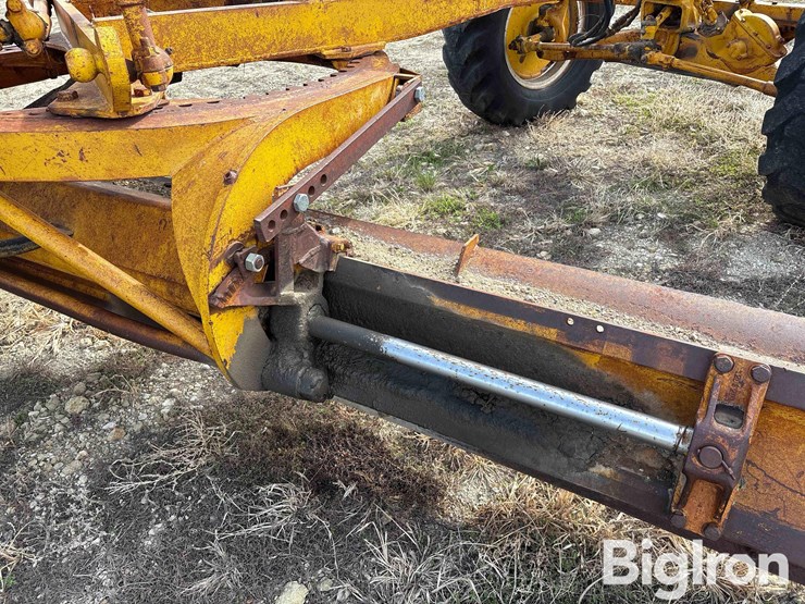 1958-caterpillar-12-image-12