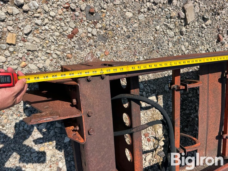 farmhand-bale-attachment-image-16