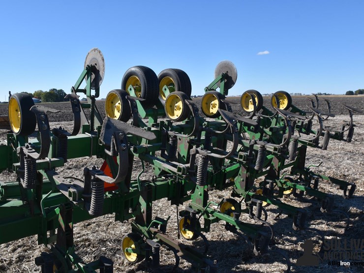 john-deere-845-image-14