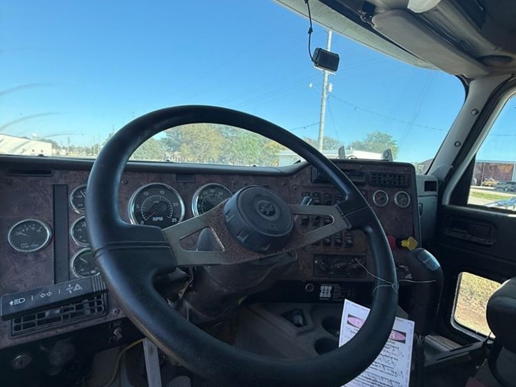 2002-international-9200-image-16