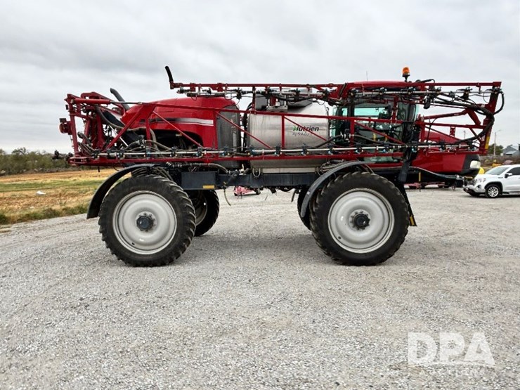 2019-case-ih-patriot-4440-image-8
