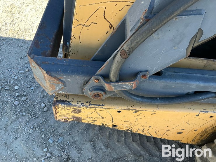 1990-new-holland-l785-image-14