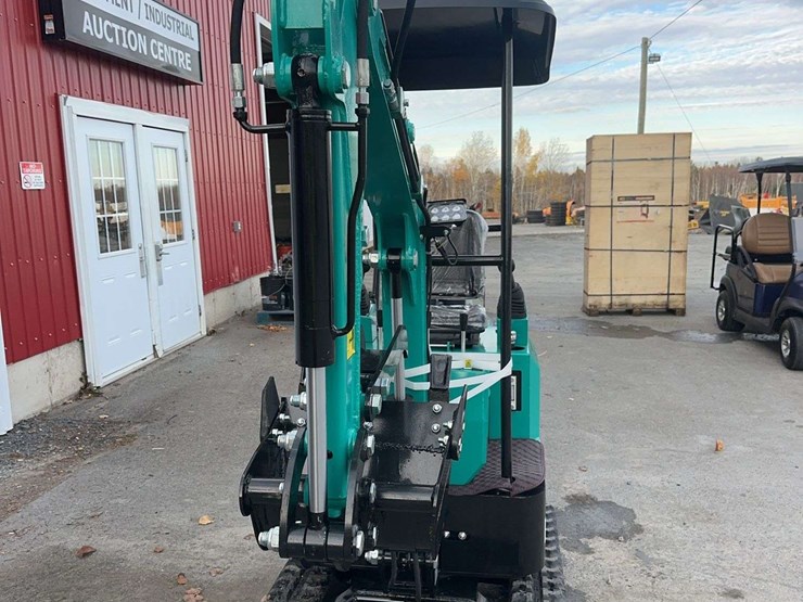 2025-agt-mh12z-mini-excavator-image-2