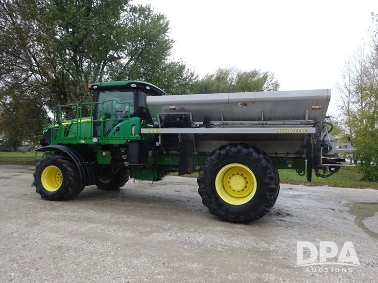 2018-john-deere-f4365-image-35