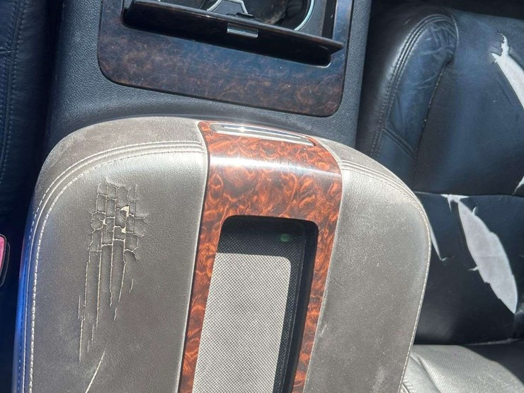 2011-gmc-yukon-xl-denali-image-16