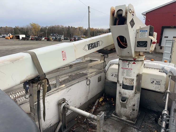 2016-ford-f550-xl-image-21