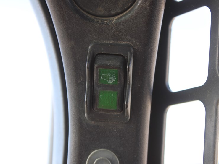 2015-bobcat-s530-image-50