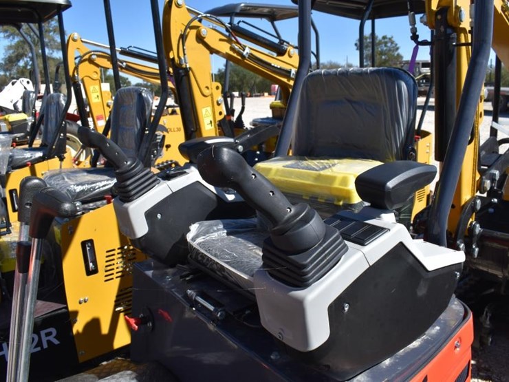 cfg-mx15rx-mini-excavator-(serial-#-mx15rx2025x002079)-(k)-image-6