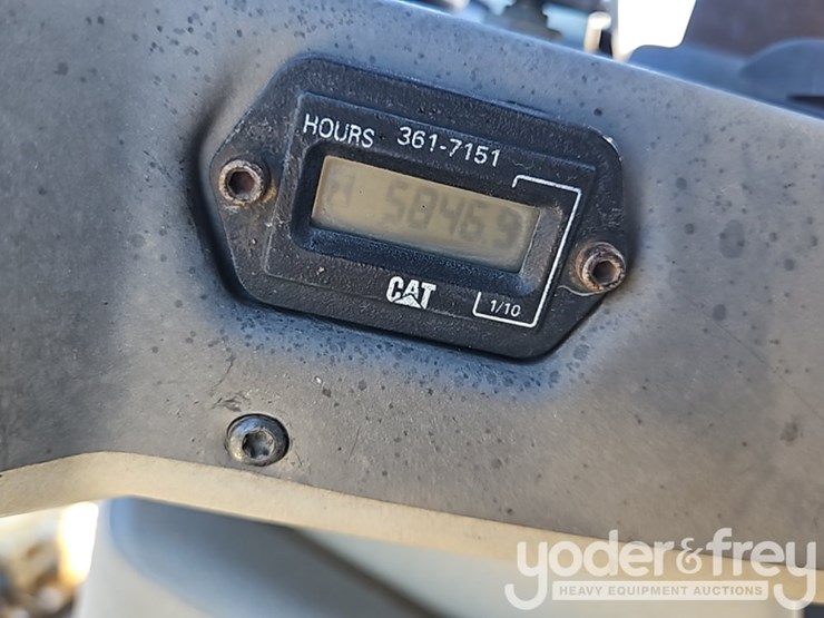 2014-caterpillar-cb54xw-image-24