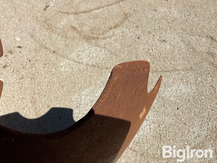 anhydrous-toolbar-row-closing-units-image-18