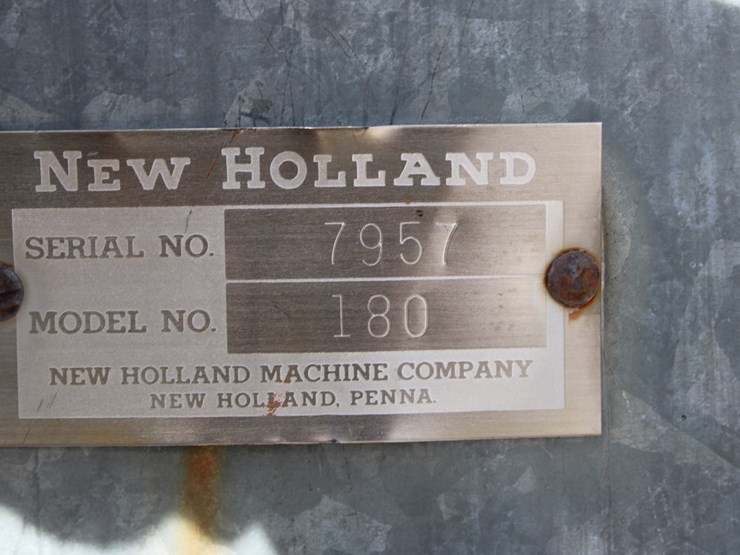 new-holland-180-image-21