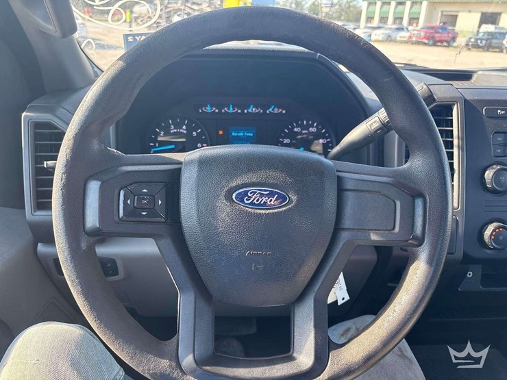 2017-ford-f-350-ext.-cab-pickup-truck-image-12