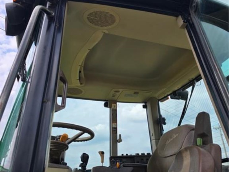 john-deere-7520-image-40