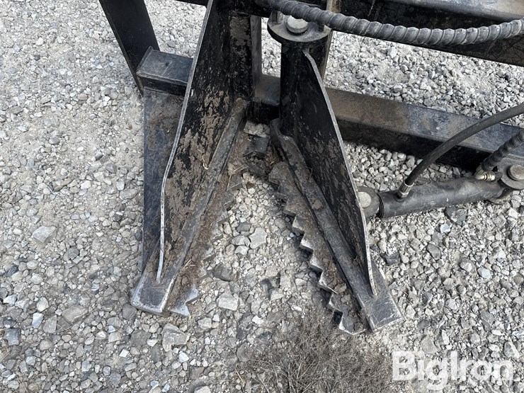 skid-steer-post-&-tree-puller-image-11