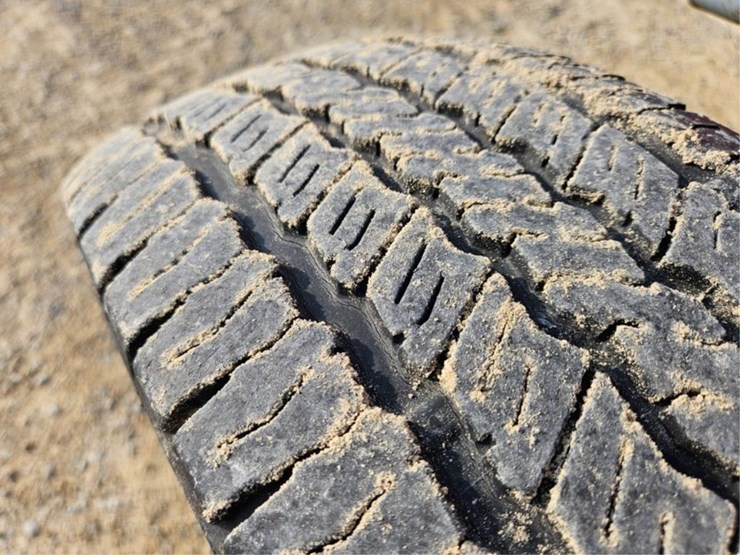 massey-ferguson-240-image-32