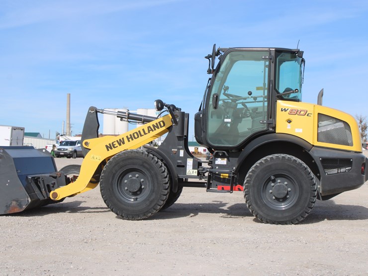 2021-new-holland-w80c-image-4