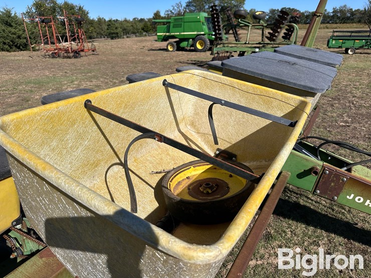 john-deere-7000-image-14