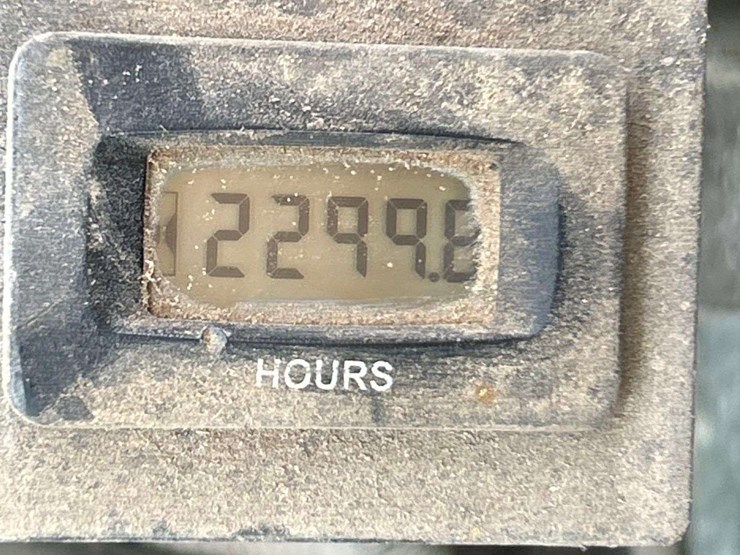 2014-cushman-electric-utility-cart-image-10