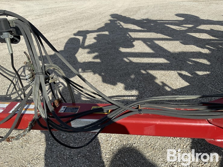 2012-case-ih-330-image-16