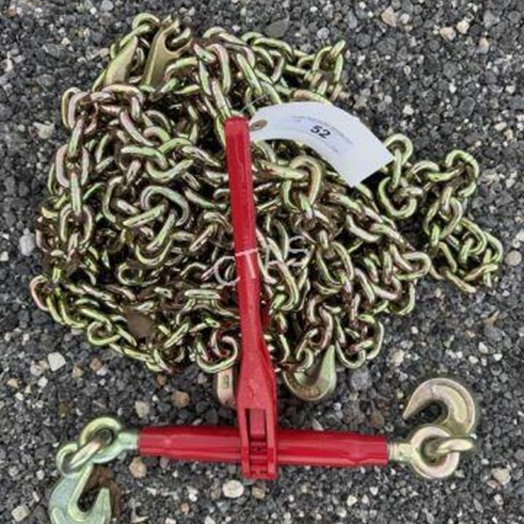 #52 • (2) 3/8" 20' Chains & (1) 9,200 lb Boomer