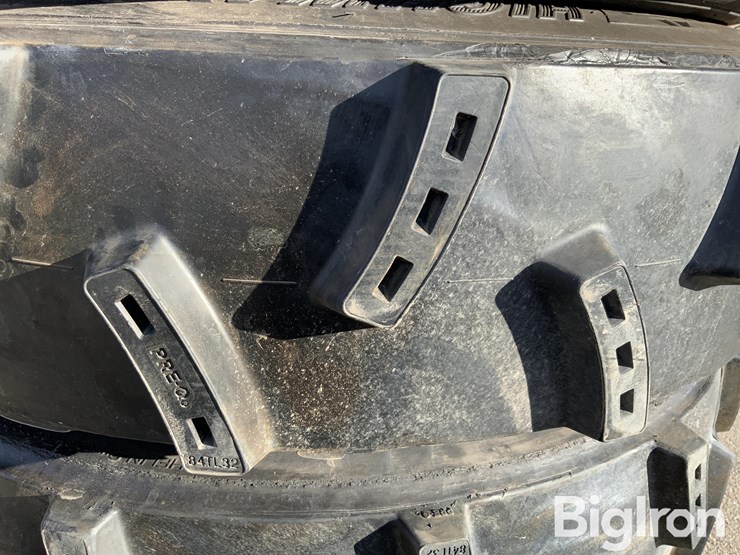 11r22.5-pivot-tires-&-rims-image-12