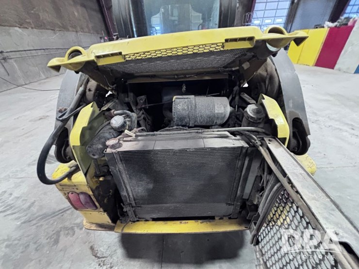 2011-new-holland-l218-image-29