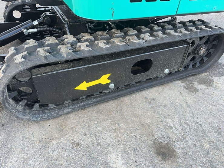 2025-agt-h15z-mini-excavator-image-11