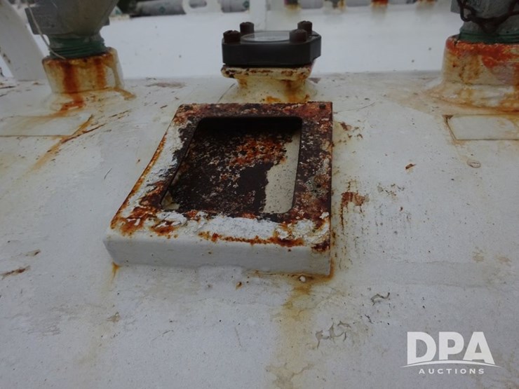 double-nh3-nurse-tanks-(pz14081,-unit-50413,-tank-12)-image-40