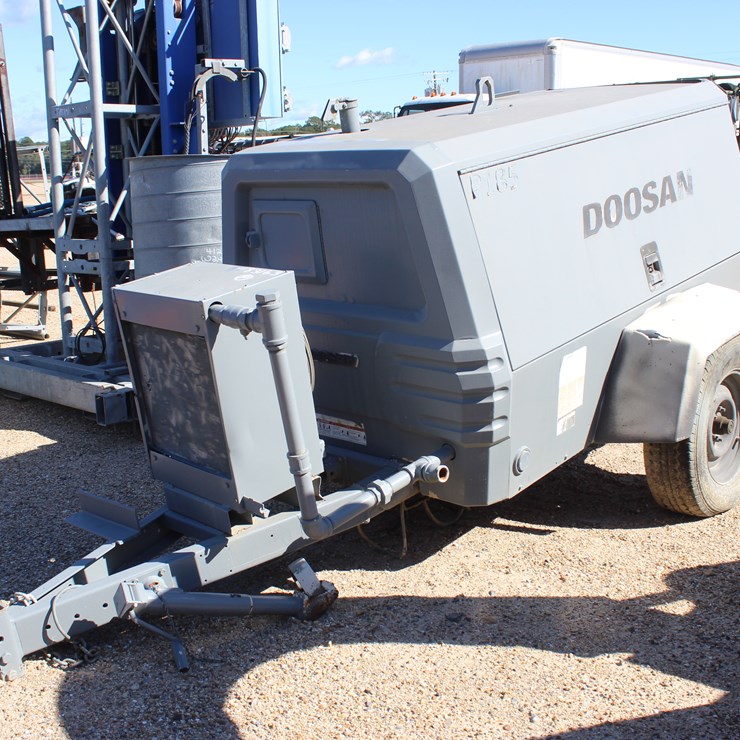 #2793 • DOOSAN P185 COMPRESSOR | FOR PARTS/REPAIRS