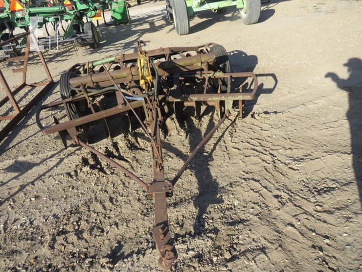 john-deere-8-image-2