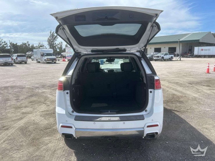 2015-gmc-terrain-suv-image-10