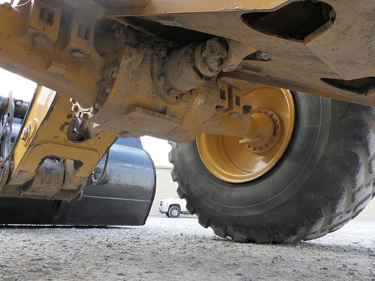 2014-caterpillar-924h-image-16