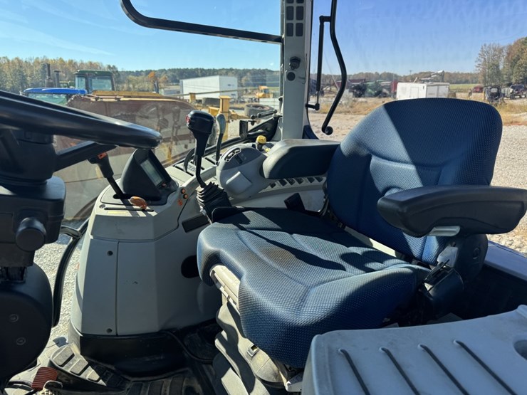 new-holland-155-image-6