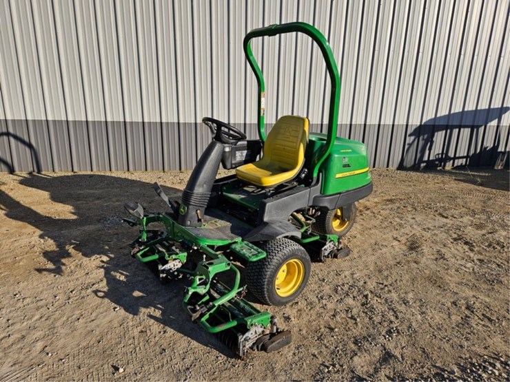 john-deere-2500e-image-1