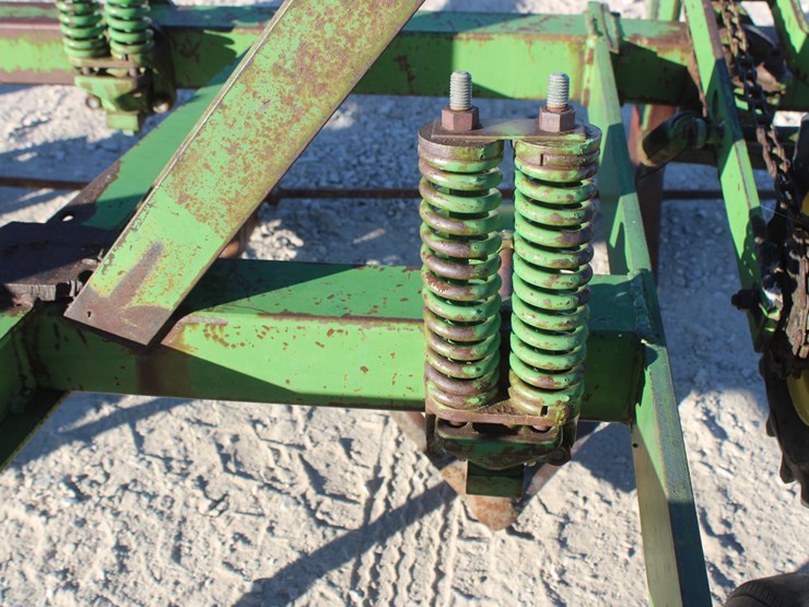 john-deere-100-image-25