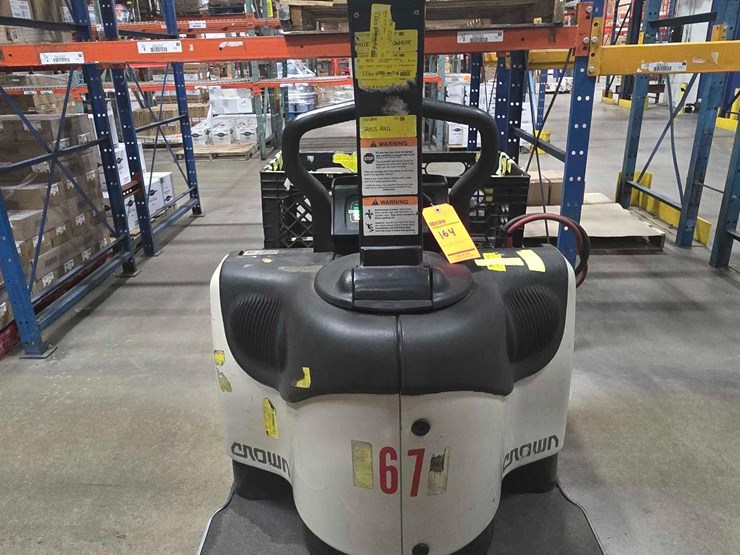 2015-crown-pe4500-60-image-4